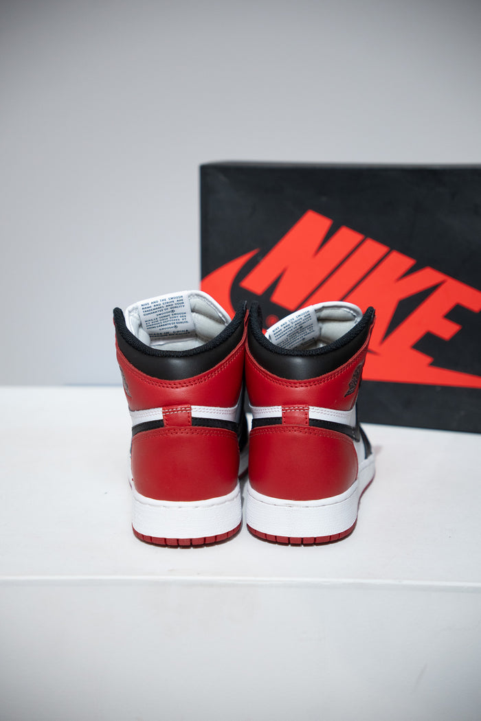 Jordan 1 High Black Toe GS (Taille 37,5)
