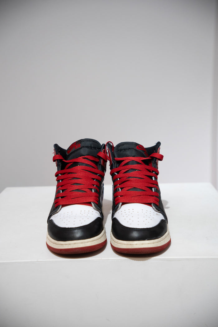 Jordan 1 High Black Toe Reimagined GS (Taille 40)