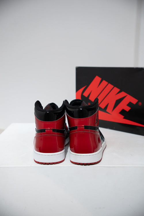 Jordan 1 High Patent Bred (Taille 42,5)