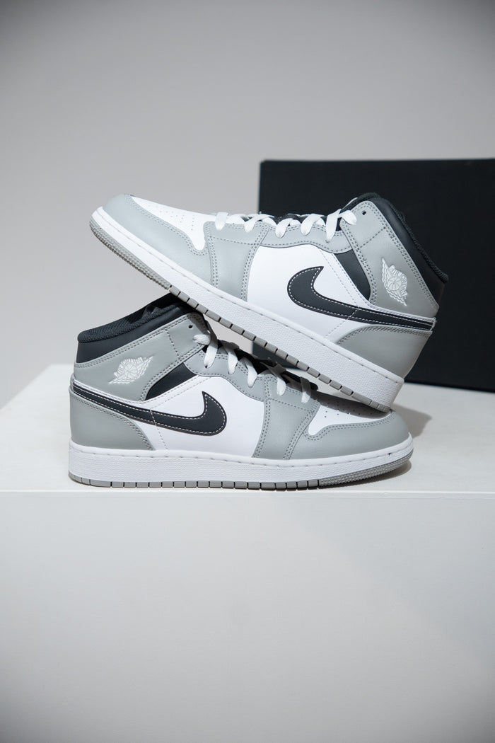 Jordan 1 Mid Anthracite GS (Taille 36,5)