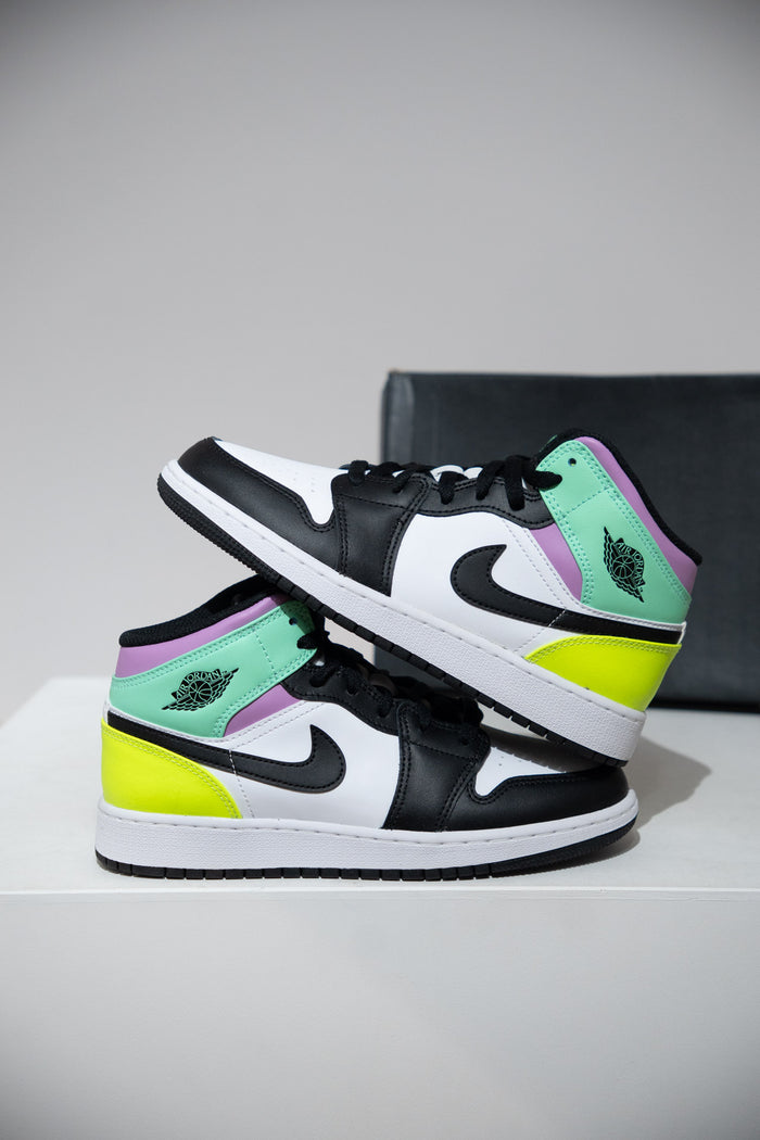 Jordan 1 Mid Multi (Taille 38,5)