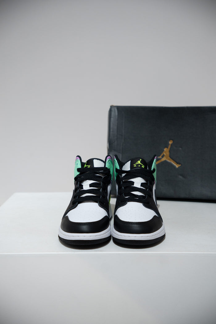 Jordan 1 Mid Multi (Taille 38,5)