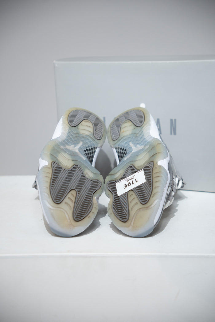 Jordan 11 Cool Grey (Taille 42)