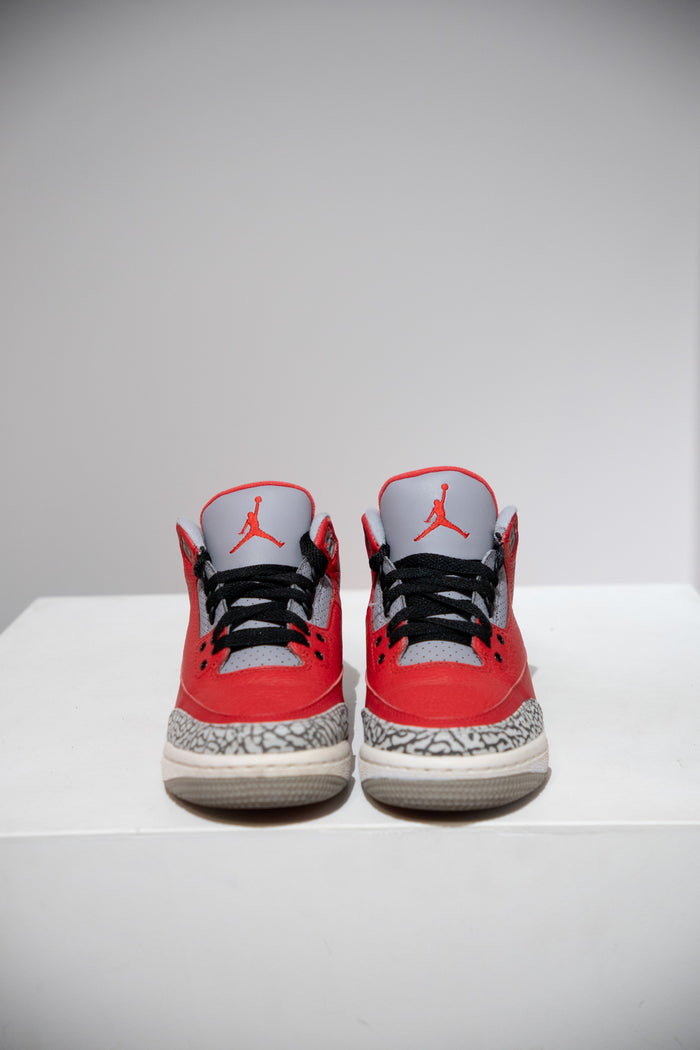 Jordan 3 Fire Red SE GS (Taille 37,5)