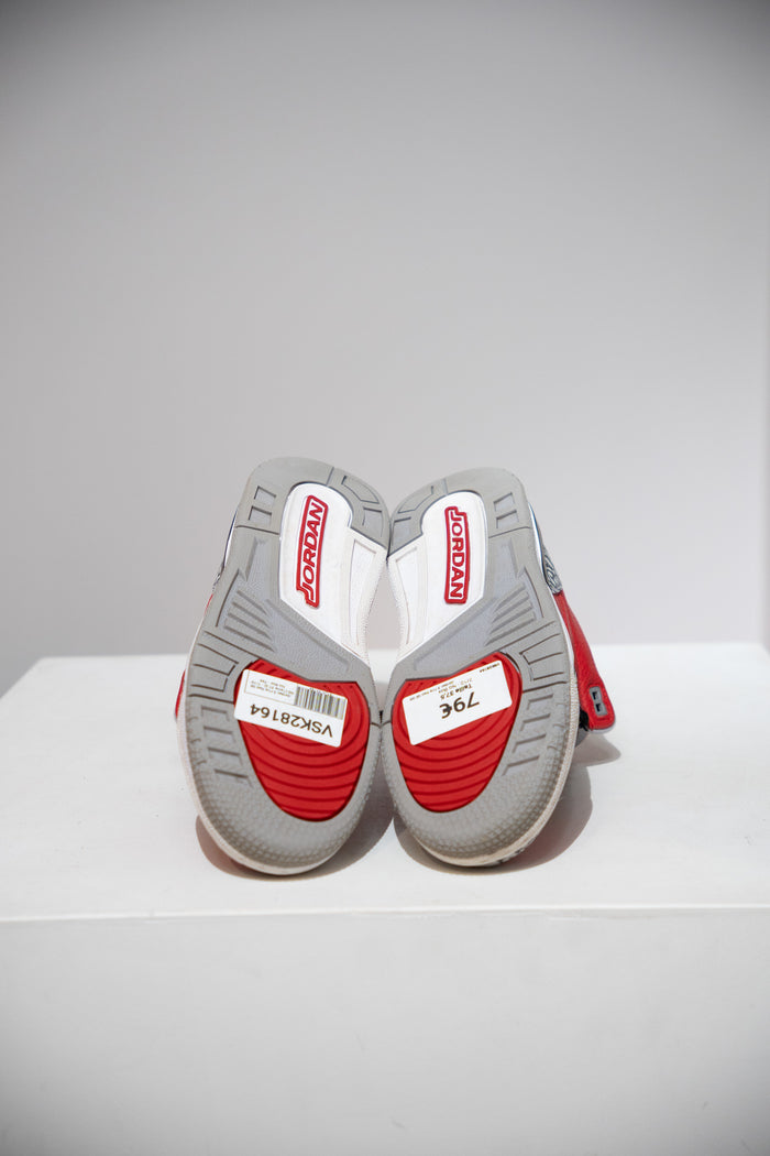 Jordan 3 Fire Red SE GS (Taille 37,5)