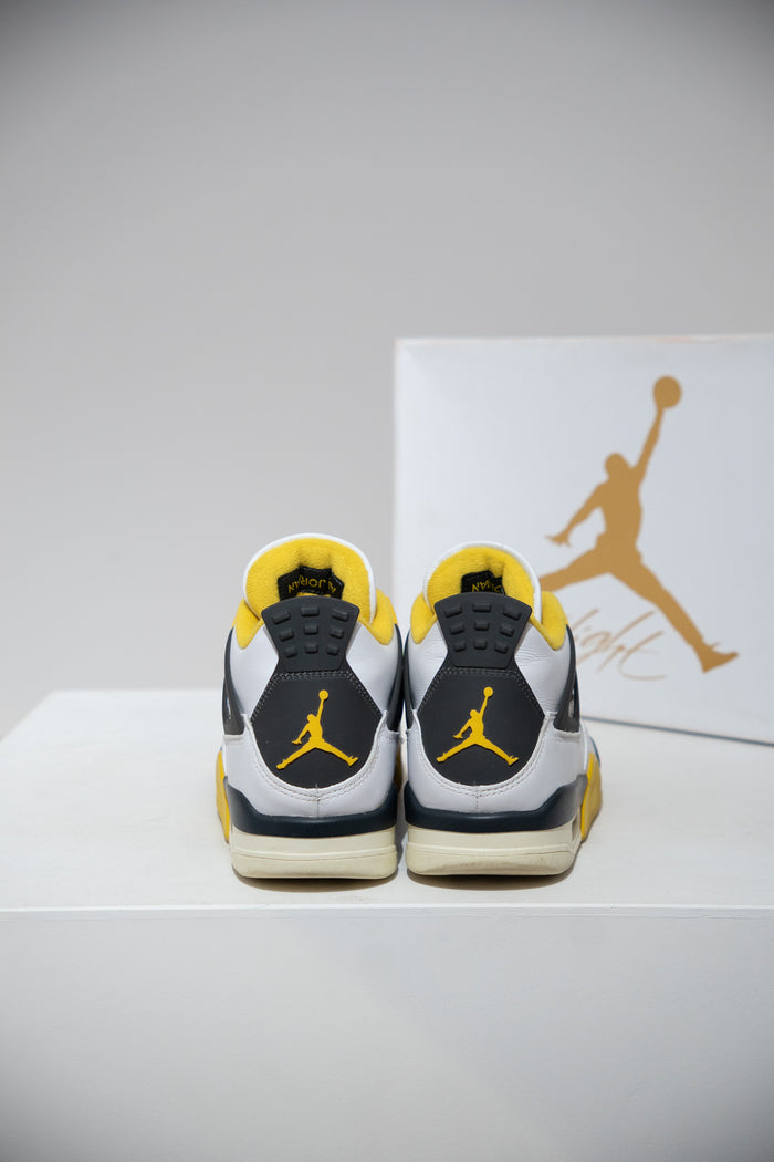 Jordan 4 Vivid Sulfur (Taille 40)