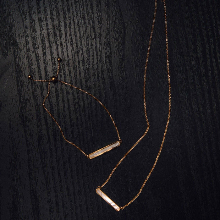 Alys Bar Necklace