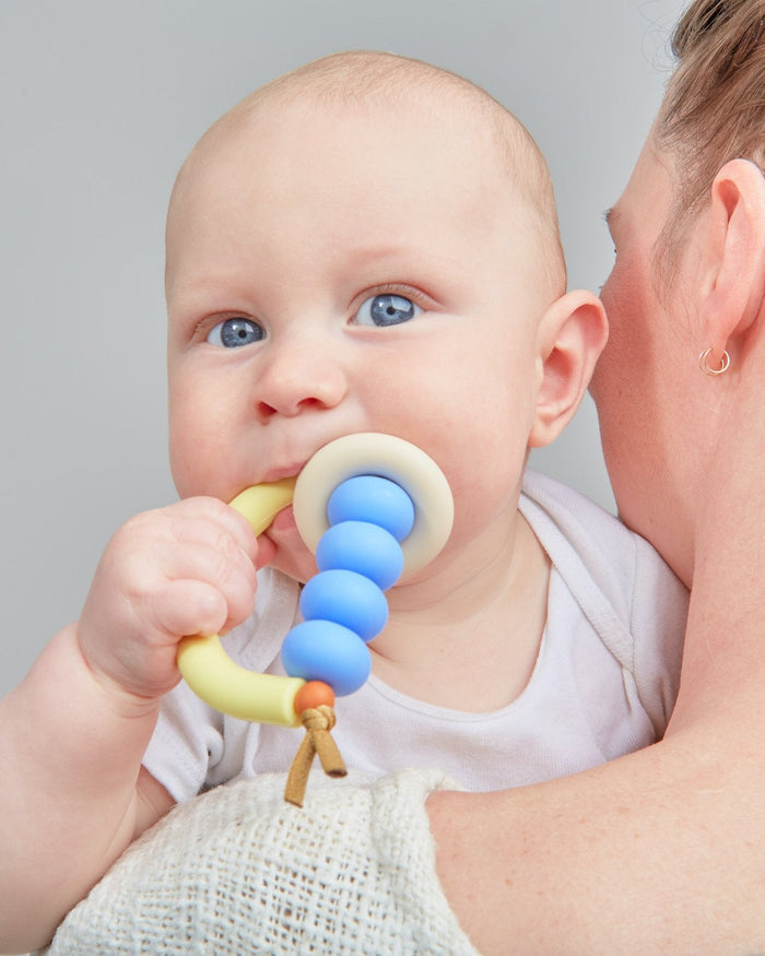 Bluebell Arch Ring Teether image 1
