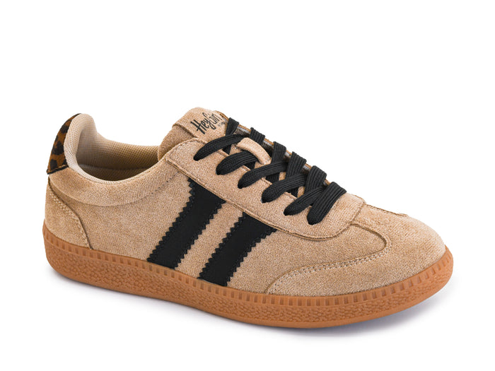 Camel Heads Up Tennis Shoes