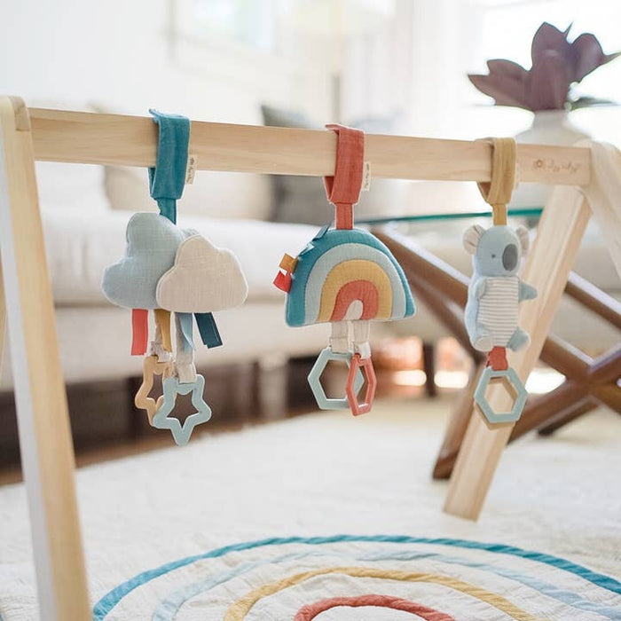 Itzy Ritzy Bitzy Bespoke Jingle Attachable Travel Toy