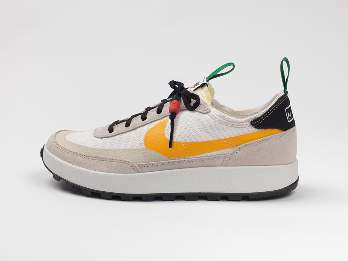 NikeCraft: General Purpose Shoe (Bricolage)